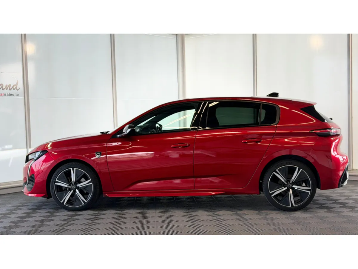 Peugeot 308 Hatchback, Diesel, 2023, Red