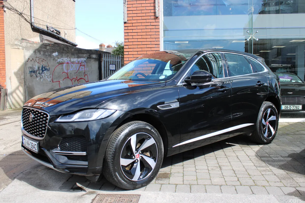 Jaguar F-Pace SUV, Petrol Plug-in Hybrid, 2022, Black