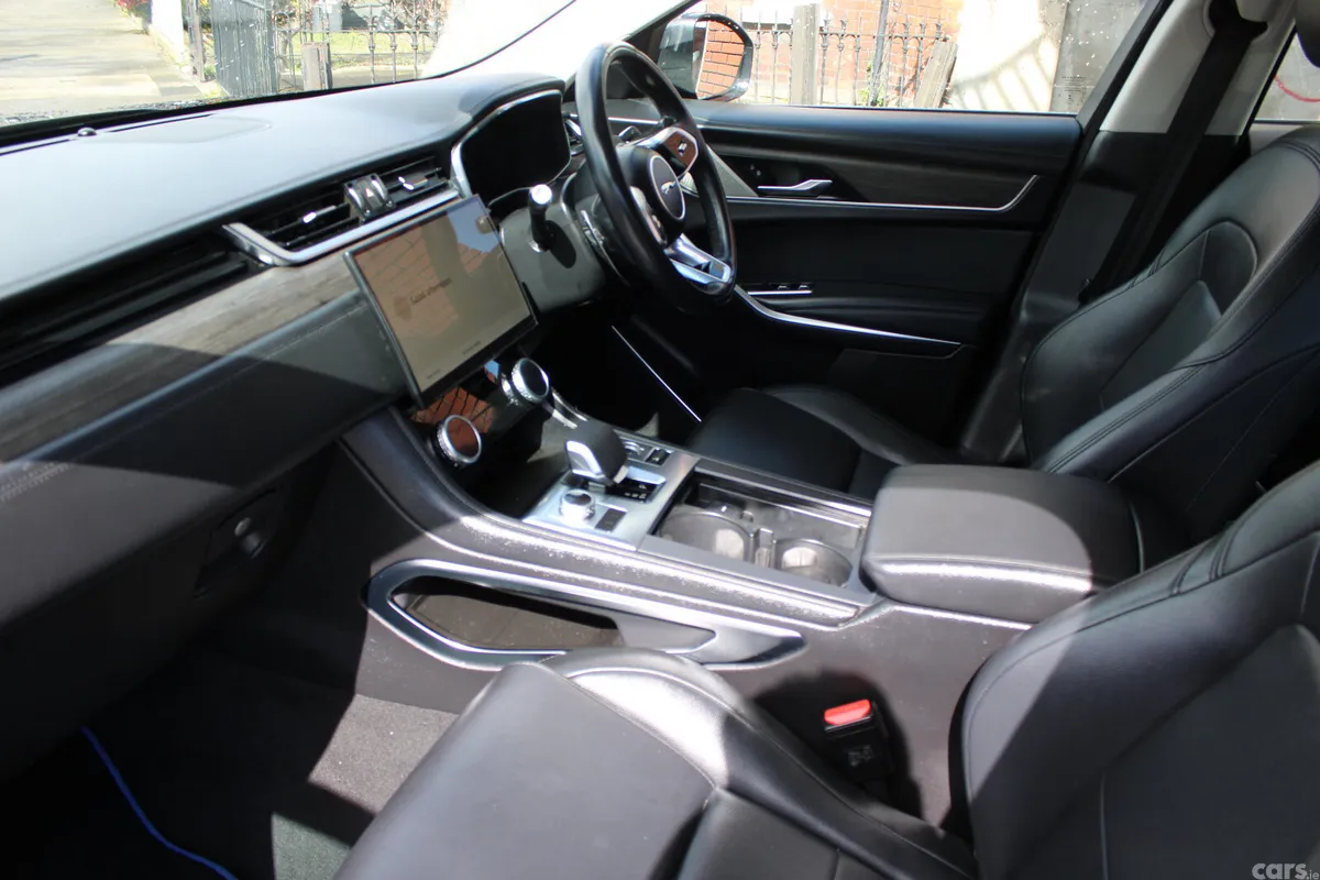 Jaguar F-Pace SUV, Petrol Plug-in Hybrid, 2022, Black