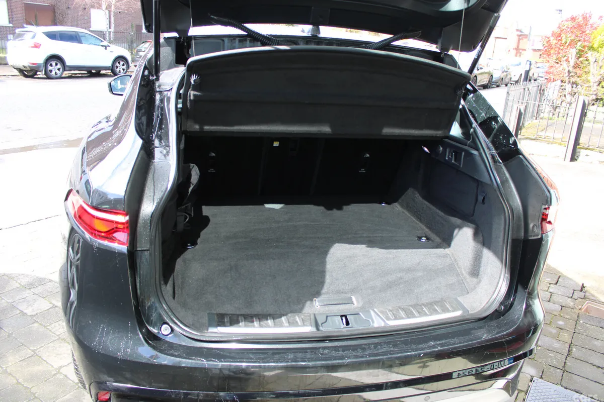 Jaguar F-Pace SUV, Petrol Plug-in Hybrid, 2022, Black