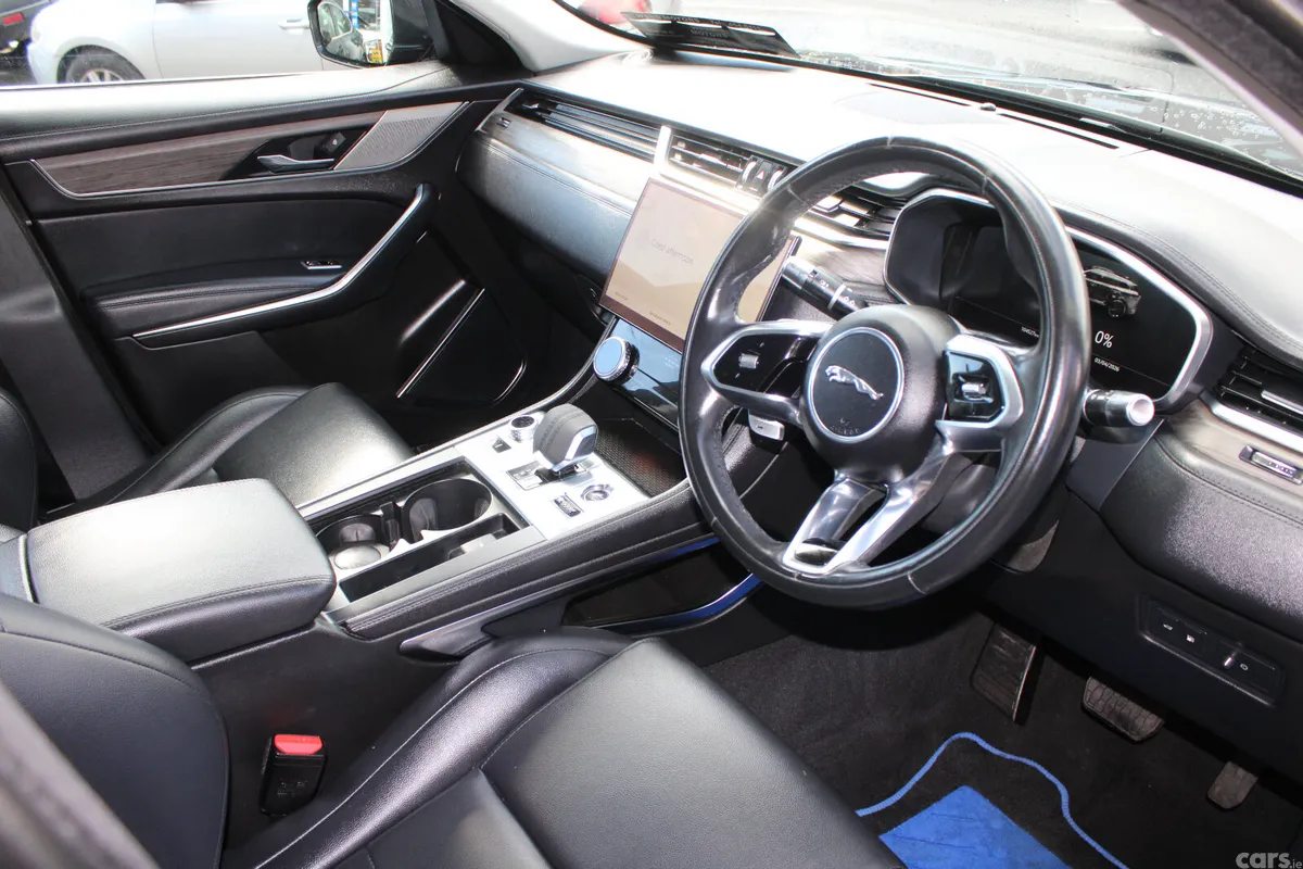 Jaguar F-Pace SUV, Petrol Plug-in Hybrid, 2022, Black