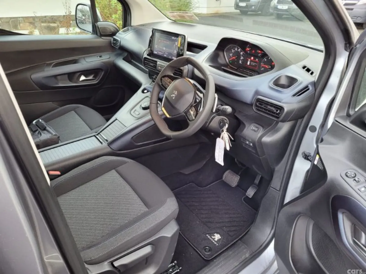 Peugeot Rifter Other, Petrol, 2022, Grey