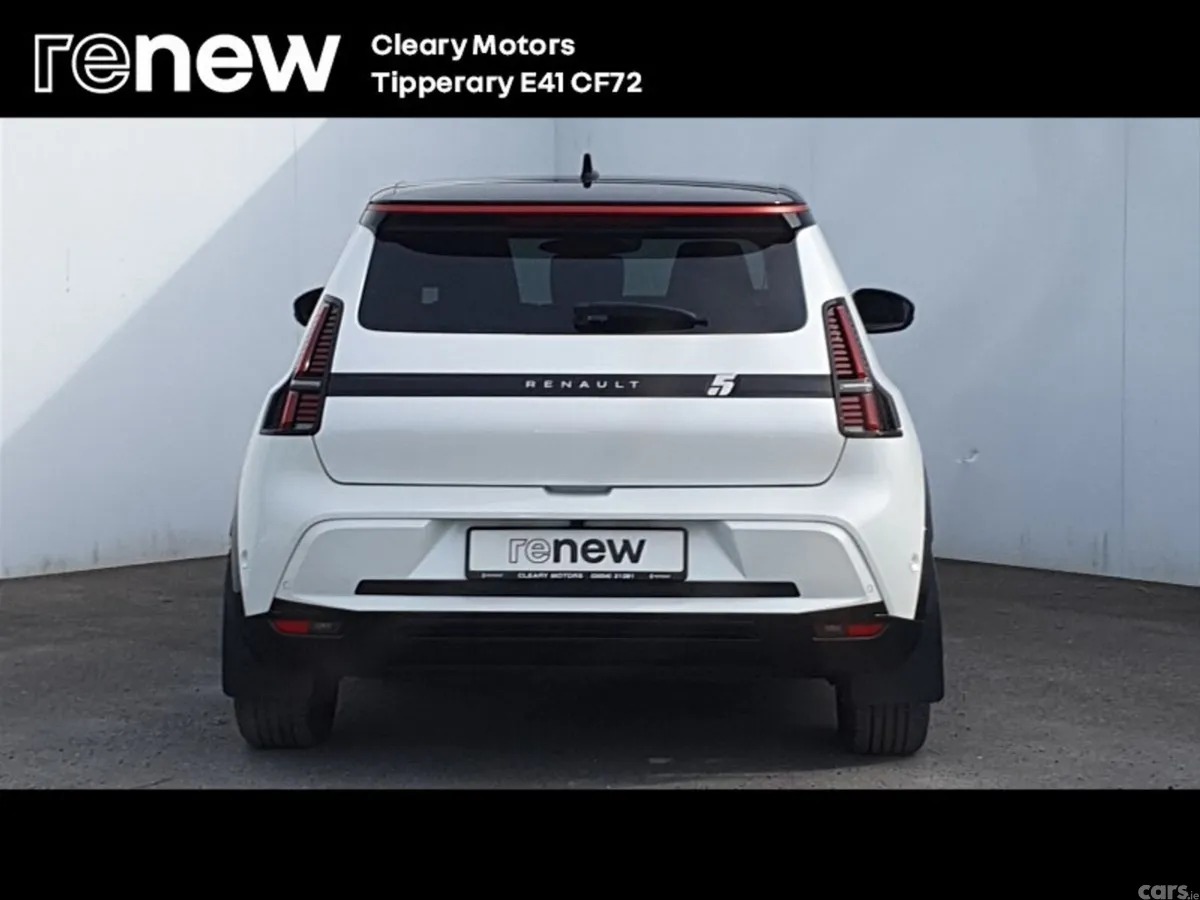 Renault 5 Hatchback, Electric, 2025, White