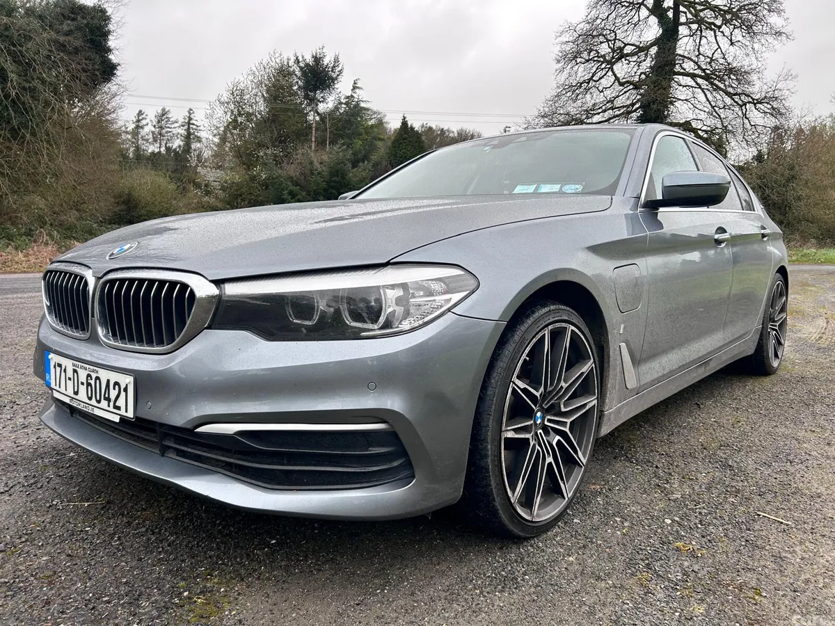 BMW 5-Series Saloon, Petrol Plug-in Hybrid, 2017, Blue