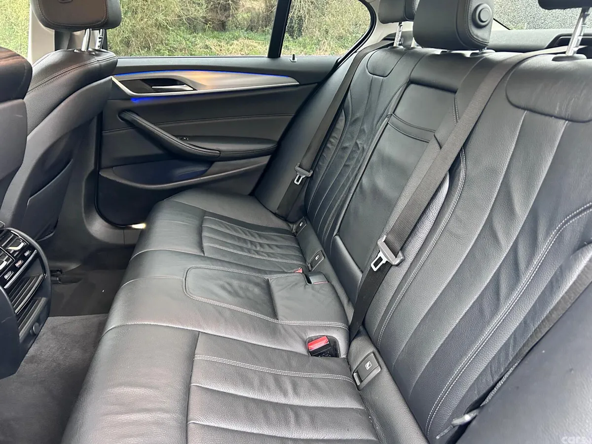 BMW 5-Series Saloon, Petrol Plug-in Hybrid, 2017, Blue