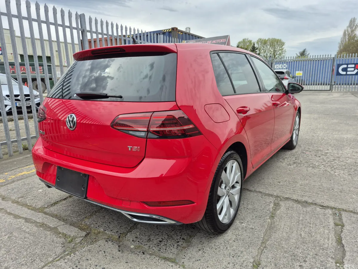 Volkswagen Golf Hatchback, Petrol, 2017, Red