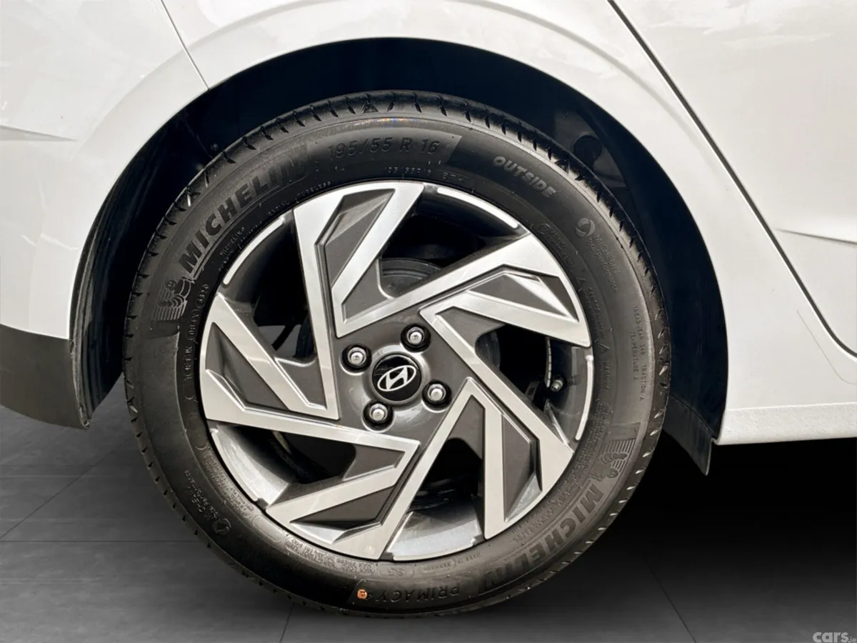 Hyundai i20 Hatchback, Petrol, 2025, Grey