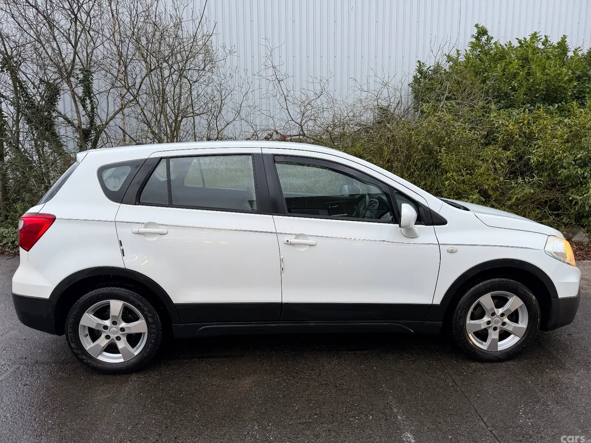 Suzuki SX4 S-Cross Hatchback, Petrol, 2014, White