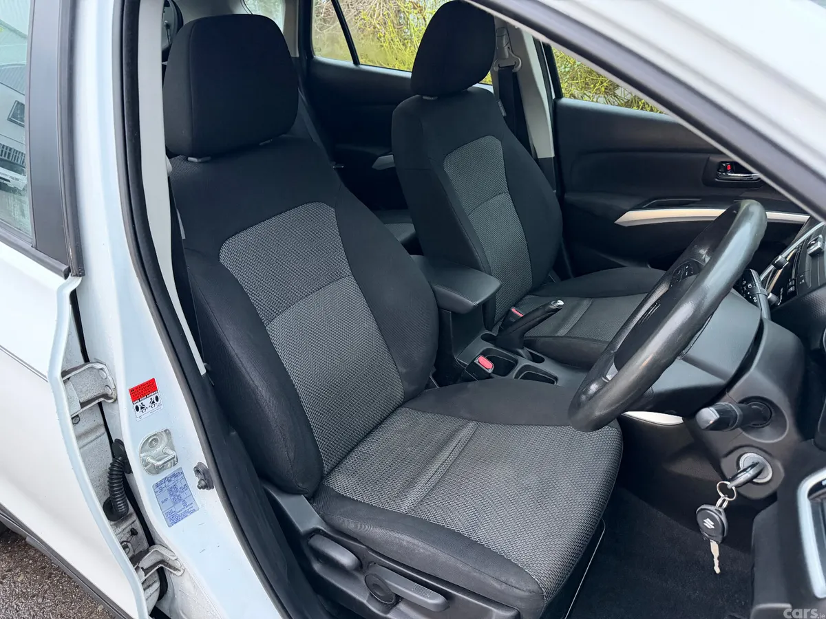 Suzuki SX4 S-Cross Hatchback, Petrol, 2014, White