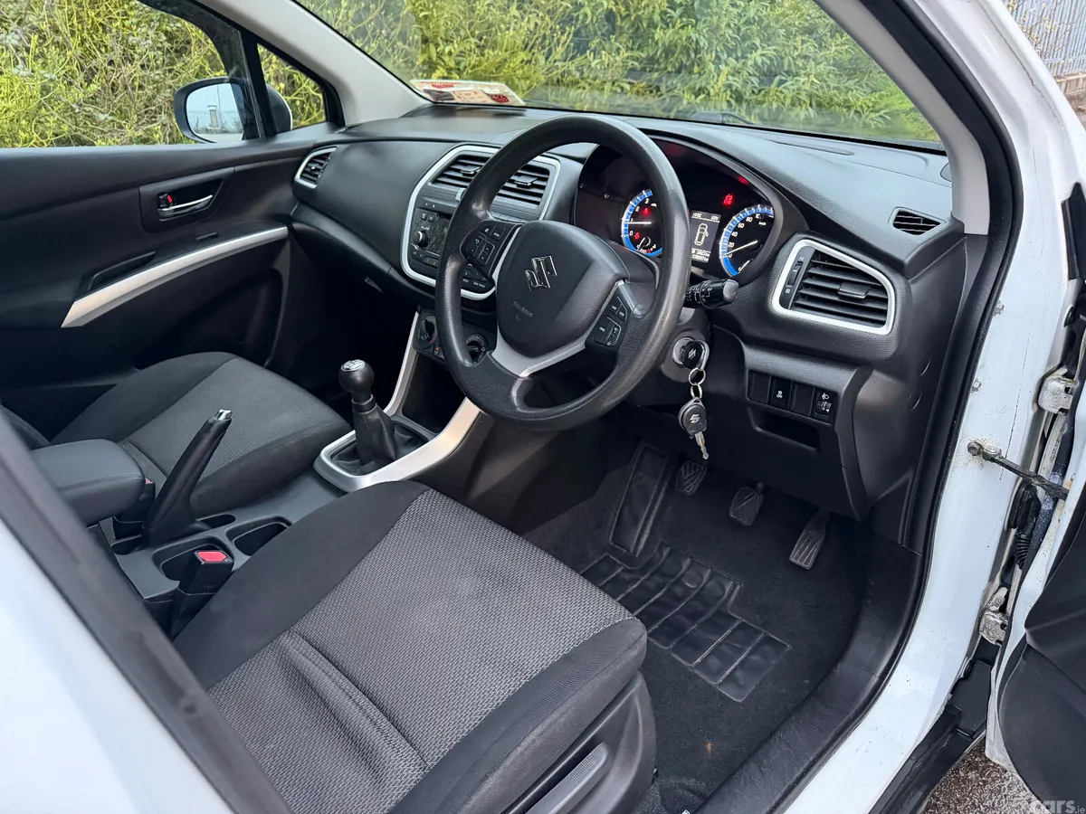 Suzuki SX4 S-Cross Hatchback, Petrol, 2014, White