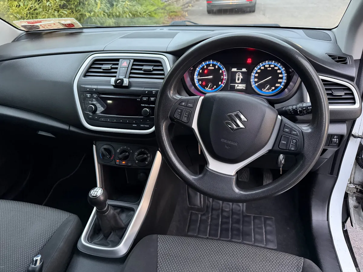 Suzuki SX4 S-Cross Hatchback, Petrol, 2014, White