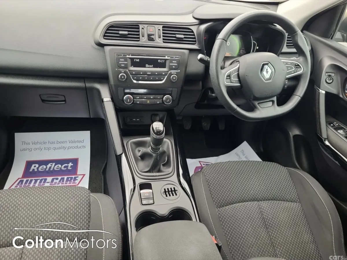 Renault Kadjar SUV, Petrol, 2016, Gold
