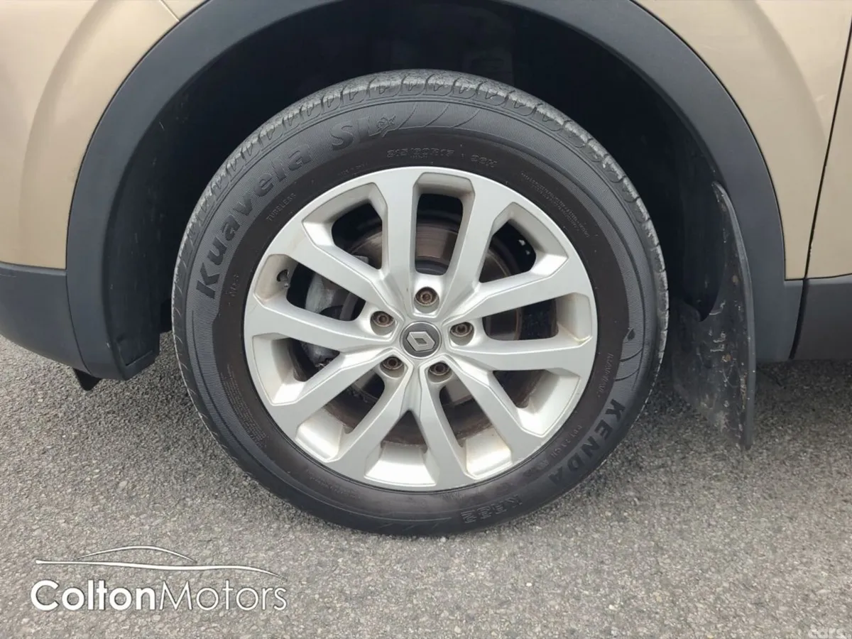 Renault Kadjar SUV, Petrol, 2016, Gold