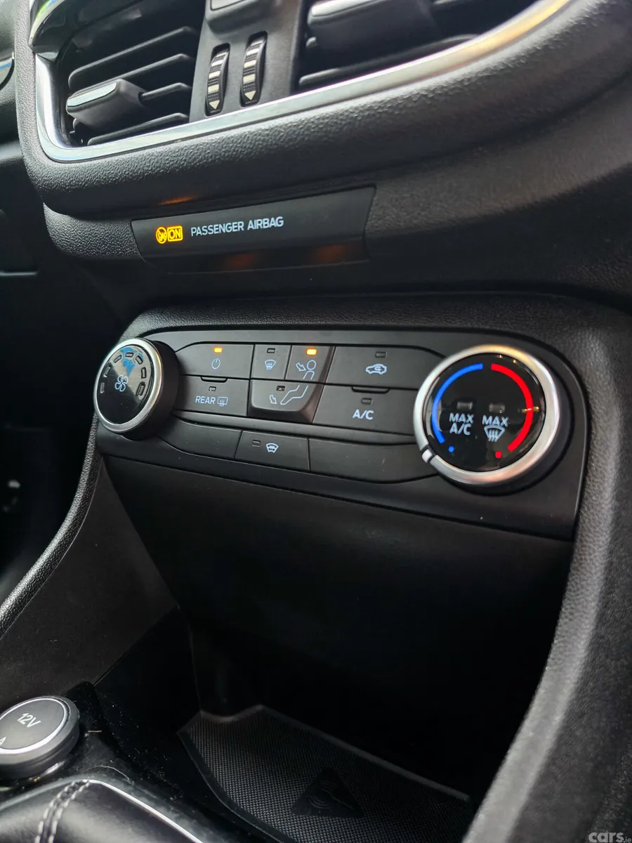 Ford Fiesta Hatchback, Petrol, 2019, White