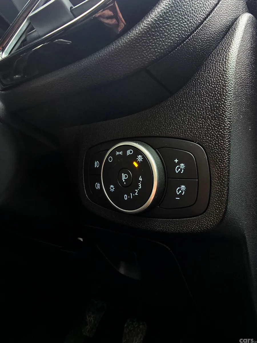 Ford Fiesta Hatchback, Petrol, 2019, White
