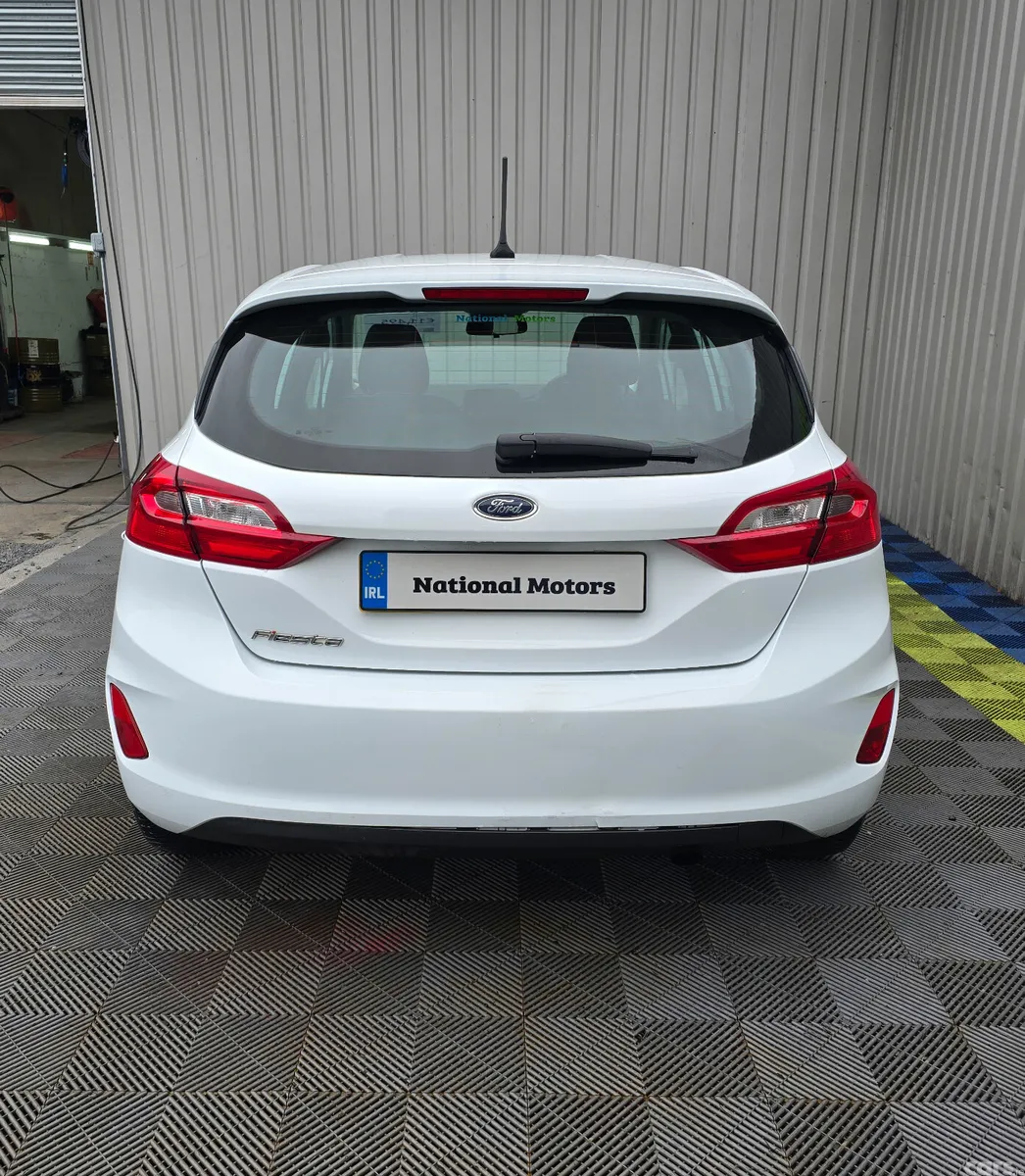 Ford Fiesta Hatchback, Petrol, 2019, White