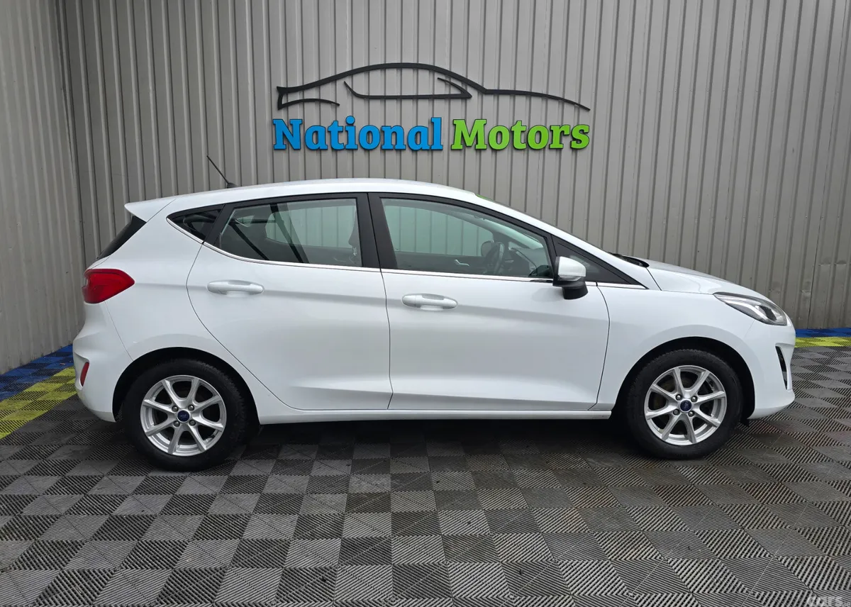 Ford Fiesta Hatchback, Petrol, 2019, White