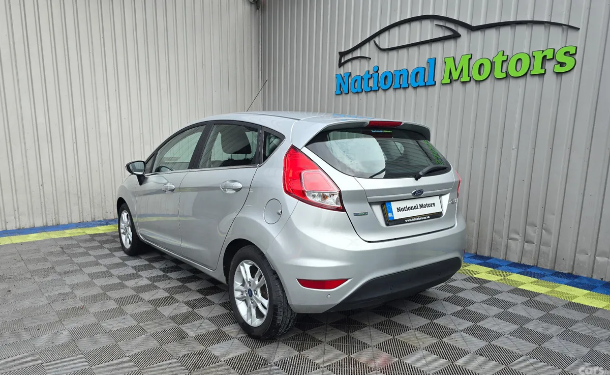 Ford Fiesta Hatchback, Petrol, 2017, Silver