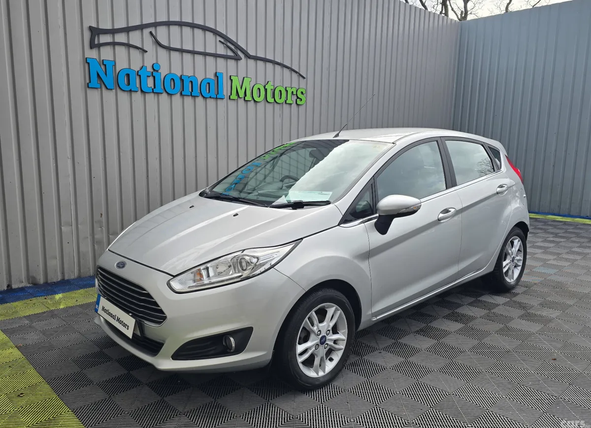 Ford Fiesta Hatchback, Petrol, 2017, Silver