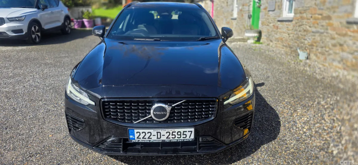 Volvo V60 Estate, Petrol Plug-in Hybrid, 2022, Black