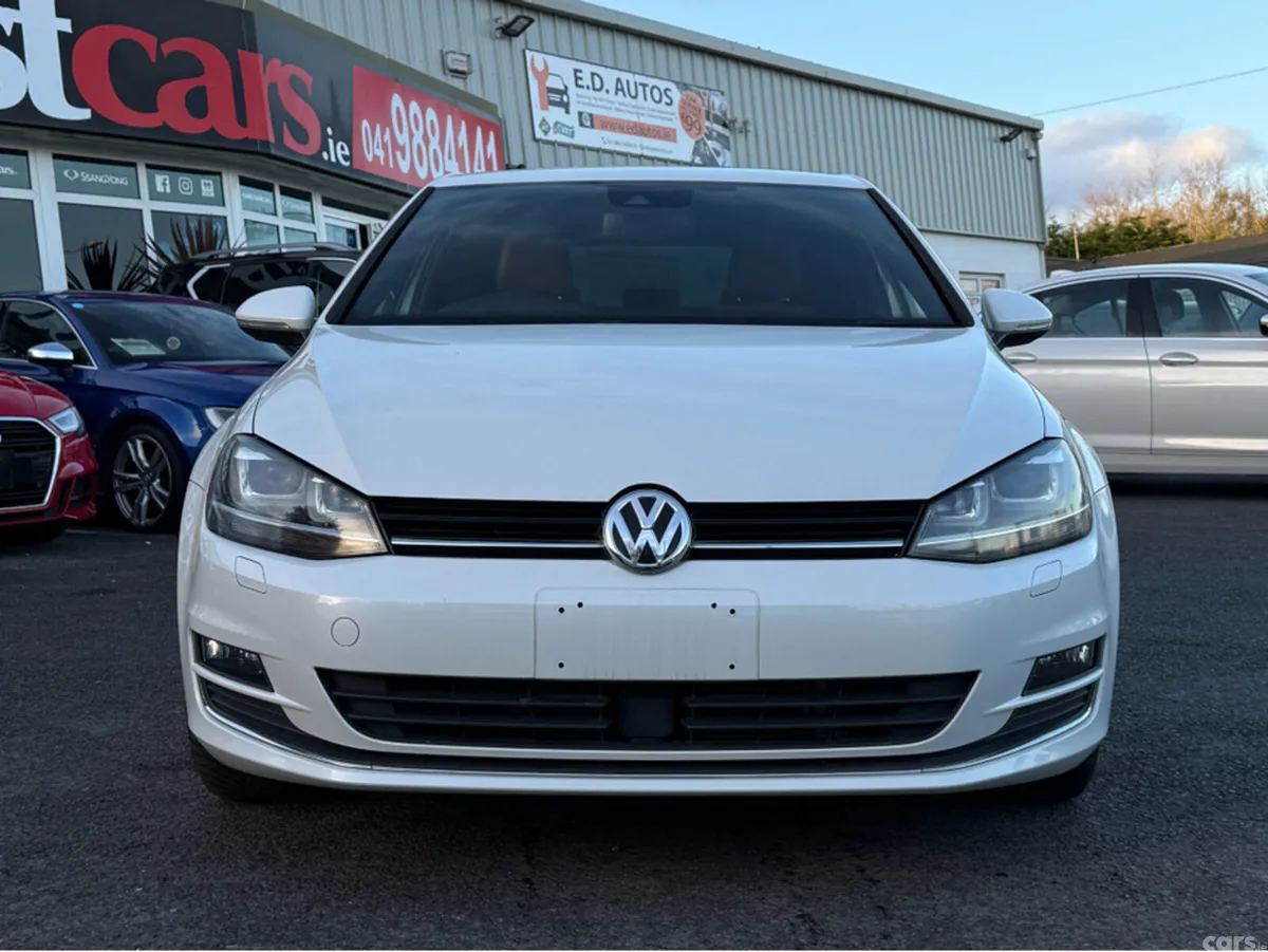 Volkswagen Golf Hatchback, Petrol, 2015, White