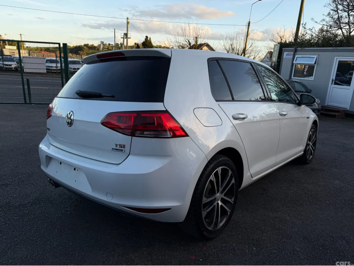 Volkswagen Golf Hatchback, Petrol, 2015, White