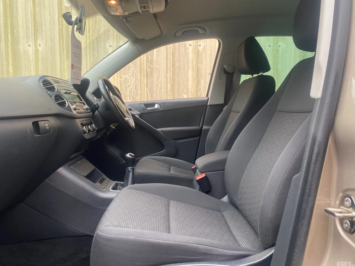 Volkswagen Tiguan SUV, Diesel, 2014, Brown