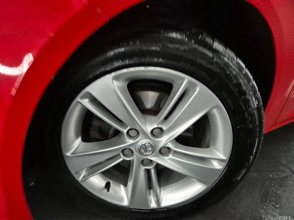 Vauxhall Insignia Estate, Diesel, 2018, Red