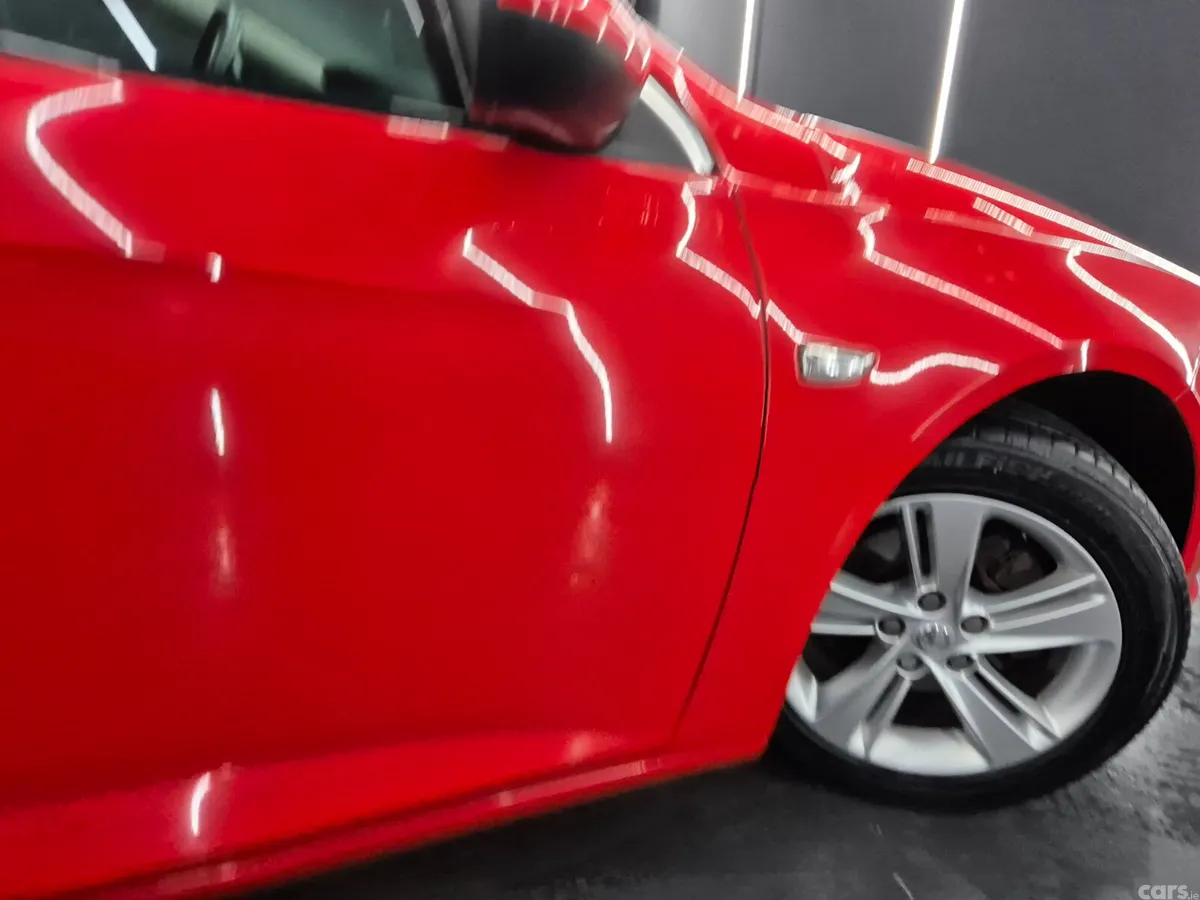 Vauxhall Insignia Estate, Diesel, 2018, Red