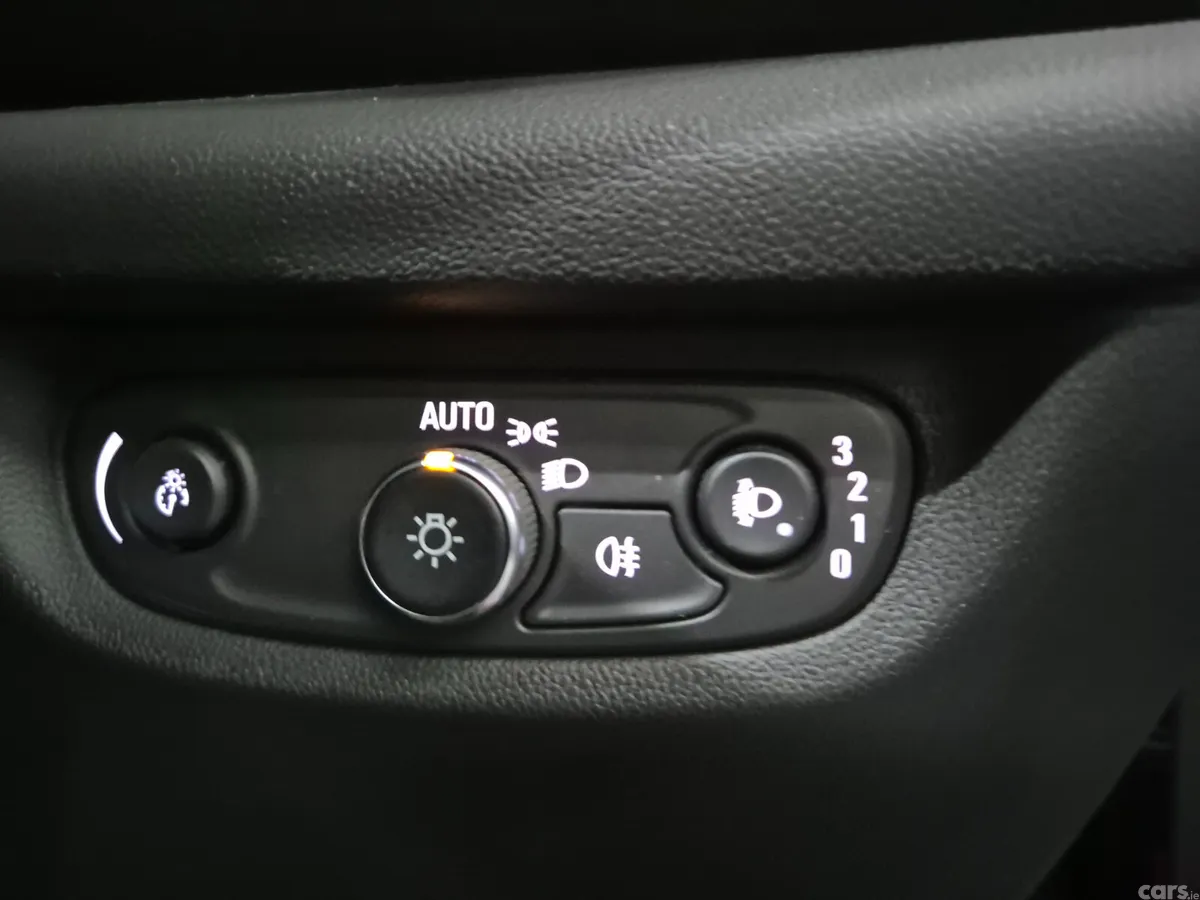 Vauxhall Insignia Estate, Diesel, 2018, Red