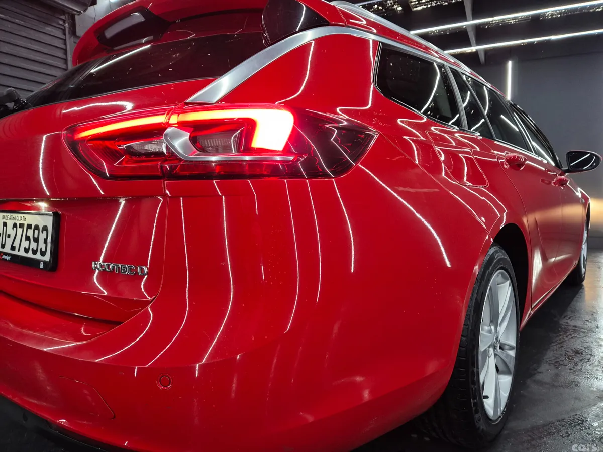 Vauxhall Insignia Estate, Diesel, 2018, Red