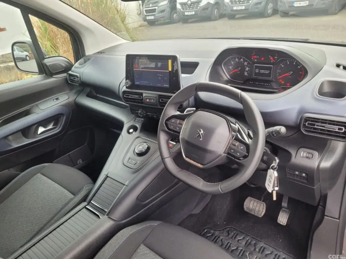 Peugeot Rifter MPV, Diesel, 2024, Blue