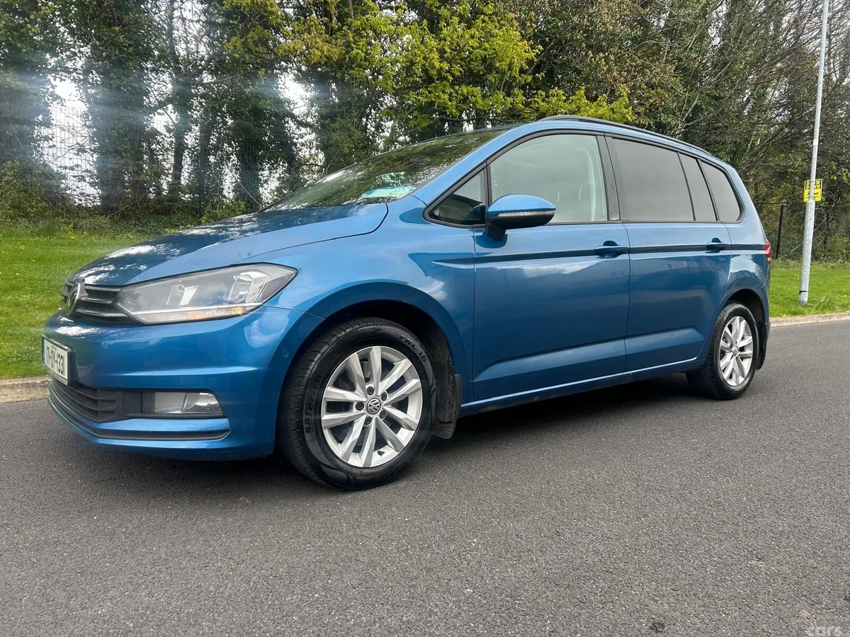 Volkswagen Touran MPV, Diesel, 2017, Blue