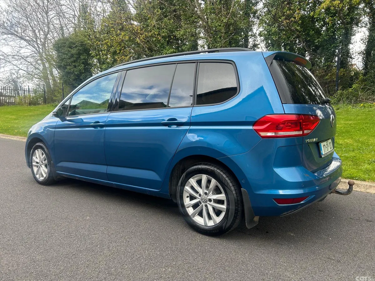 Volkswagen Touran MPV, Diesel, 2017, Blue
