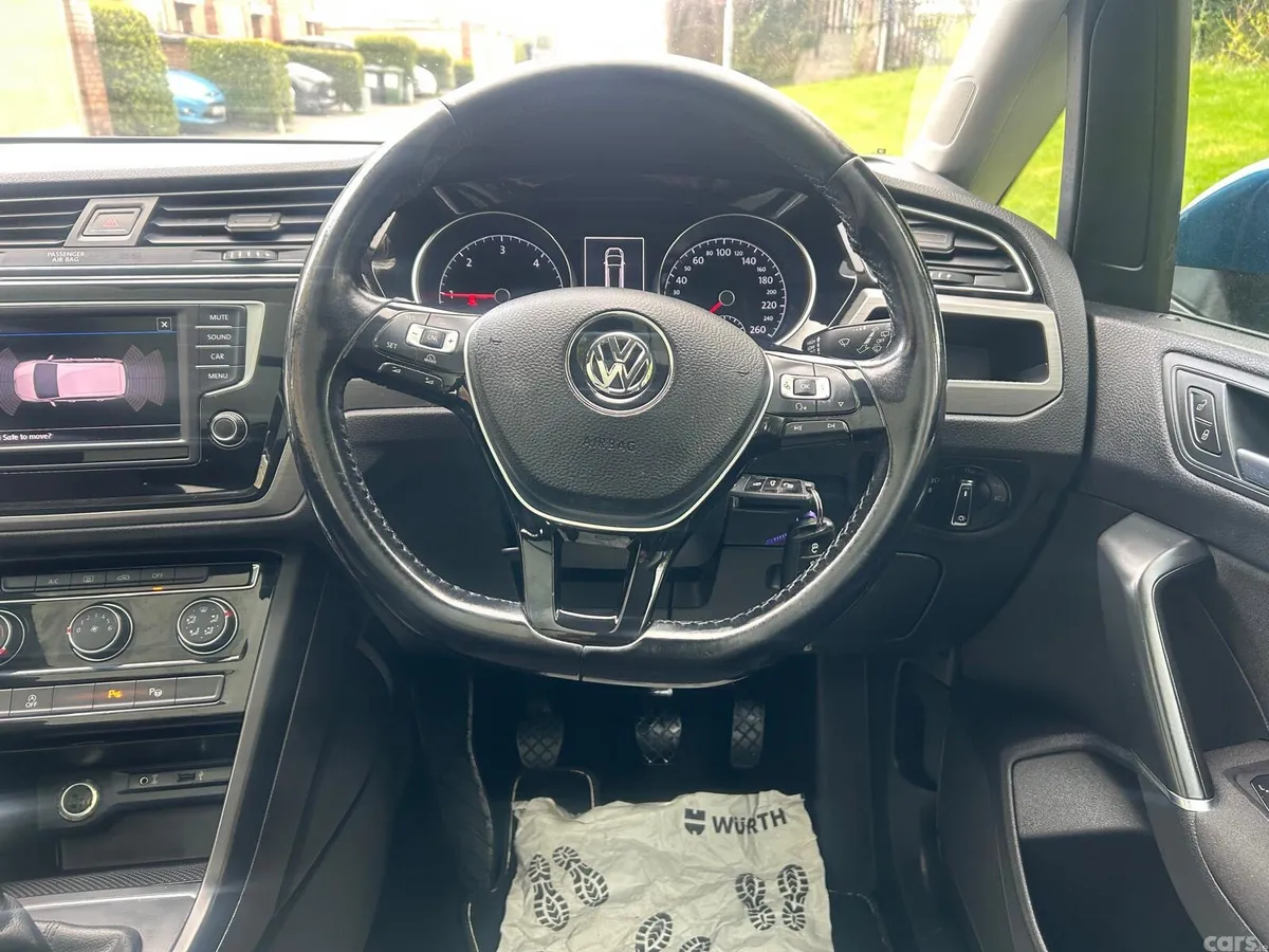 Volkswagen Touran MPV, Diesel, 2017, Blue