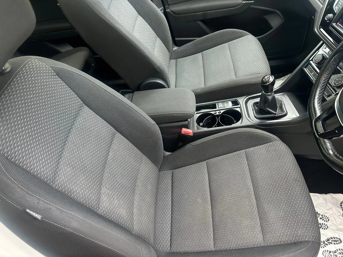 Volkswagen Touran MPV, Diesel, 2017, Blue