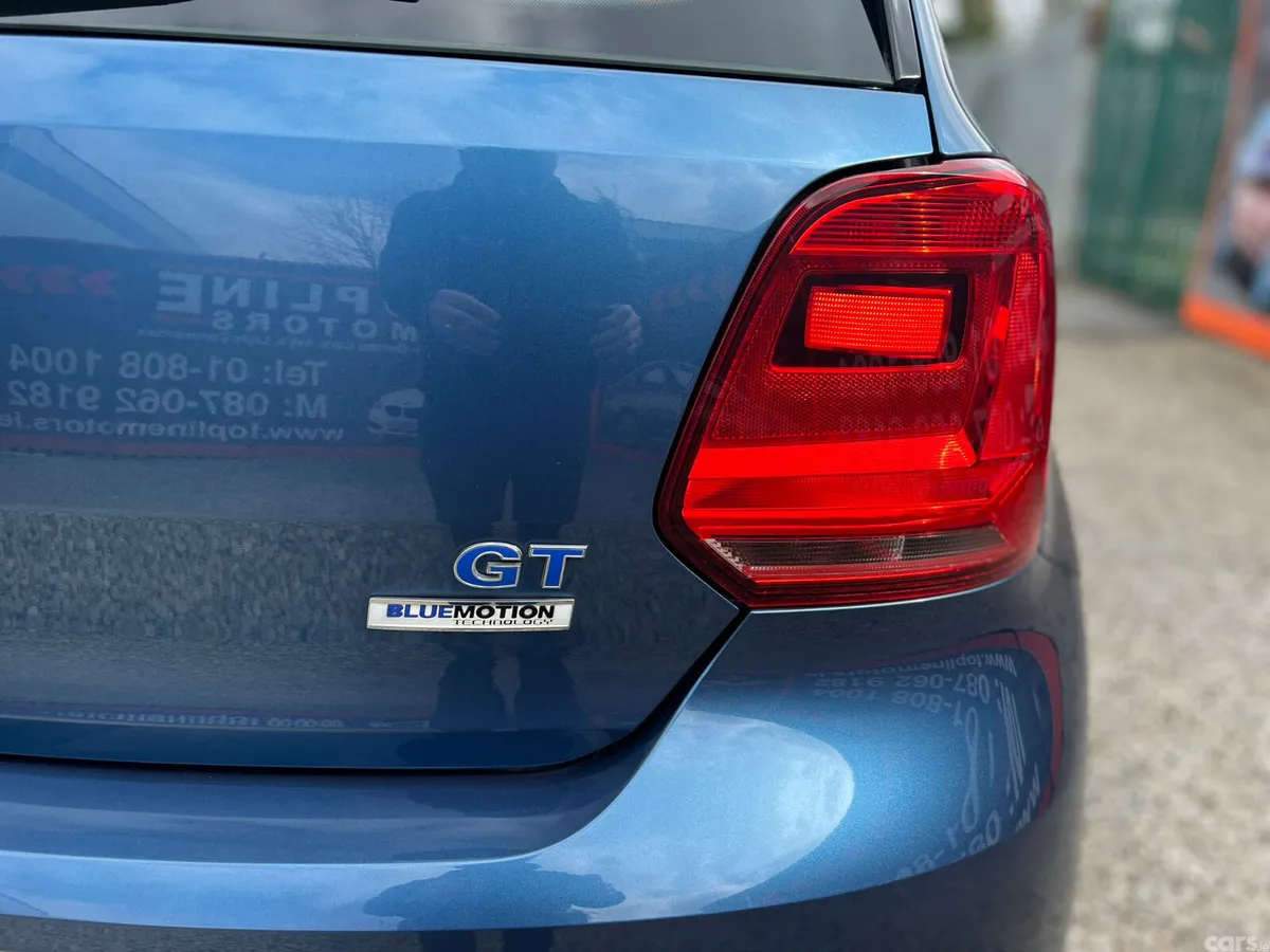 Volkswagen Polo Hatchback, Petrol, 2015, Blue