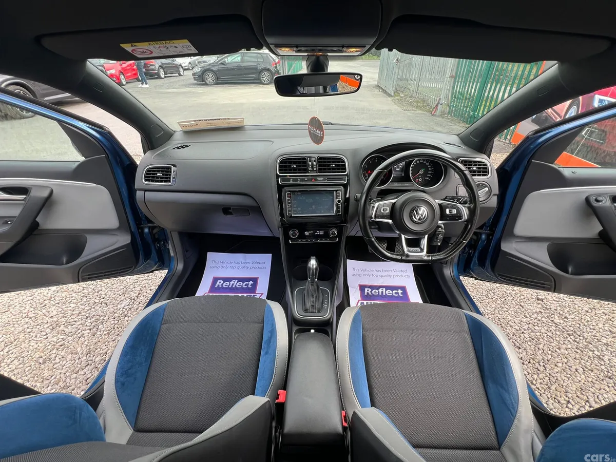 Volkswagen Polo Hatchback, Petrol, 2015, Blue
