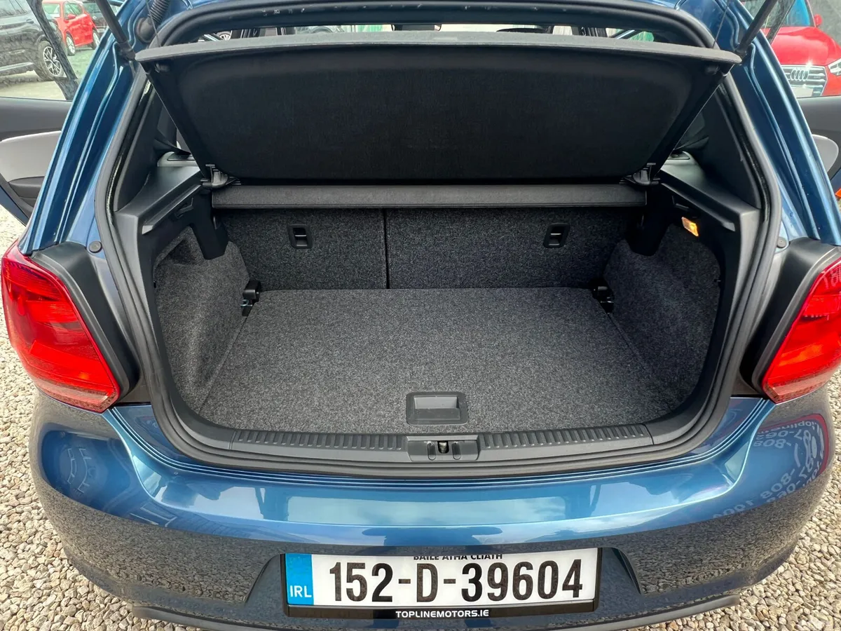 Volkswagen Polo Hatchback, Petrol, 2015, Blue