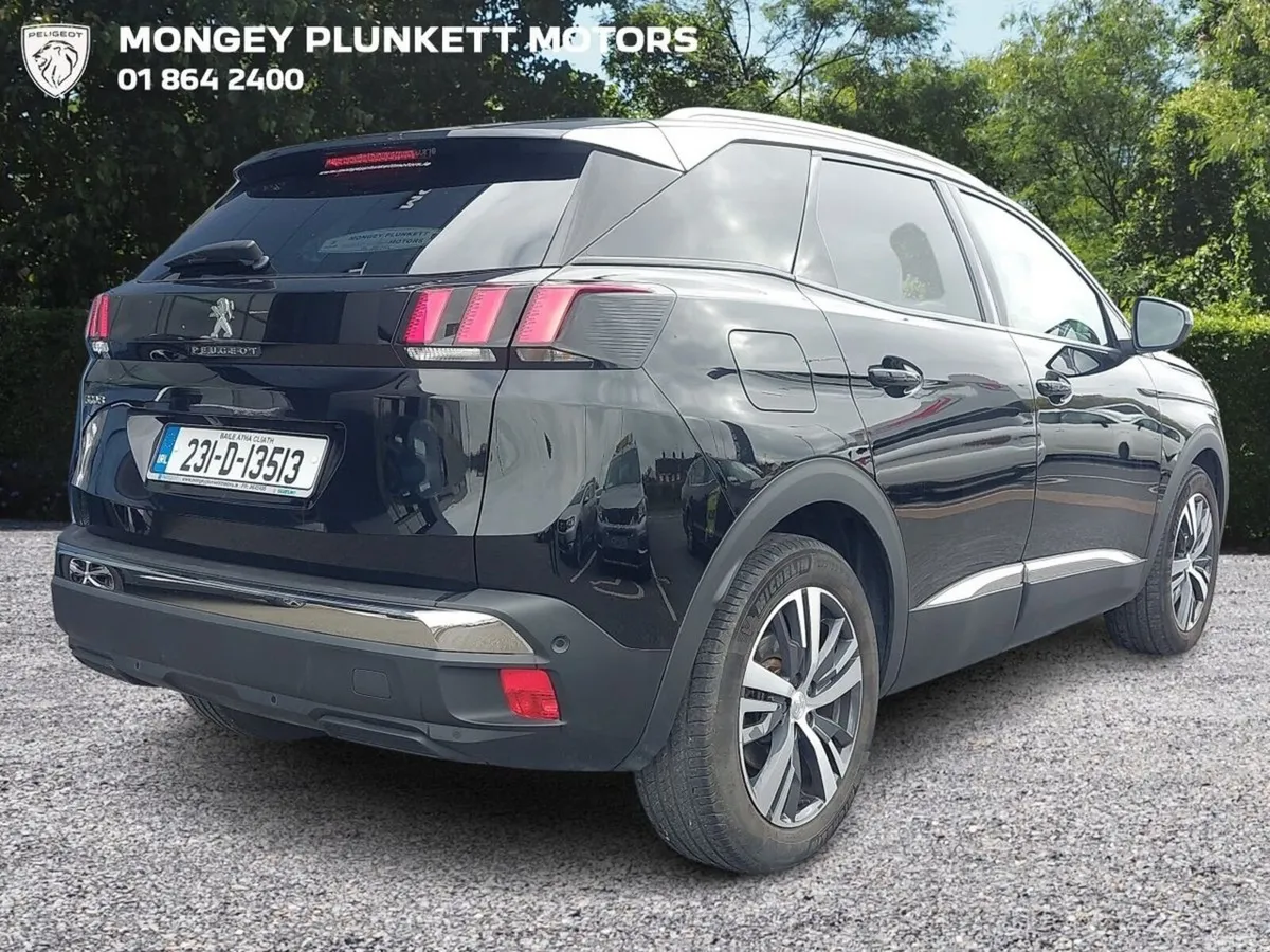 Peugeot 3008 MPV, Petrol, 2023, Black