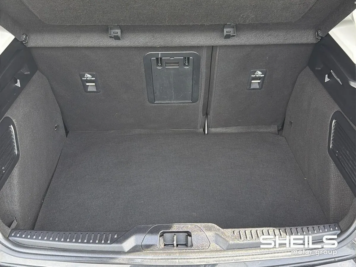 Ford Focus Hatchback, Petrol, 2023, Black
