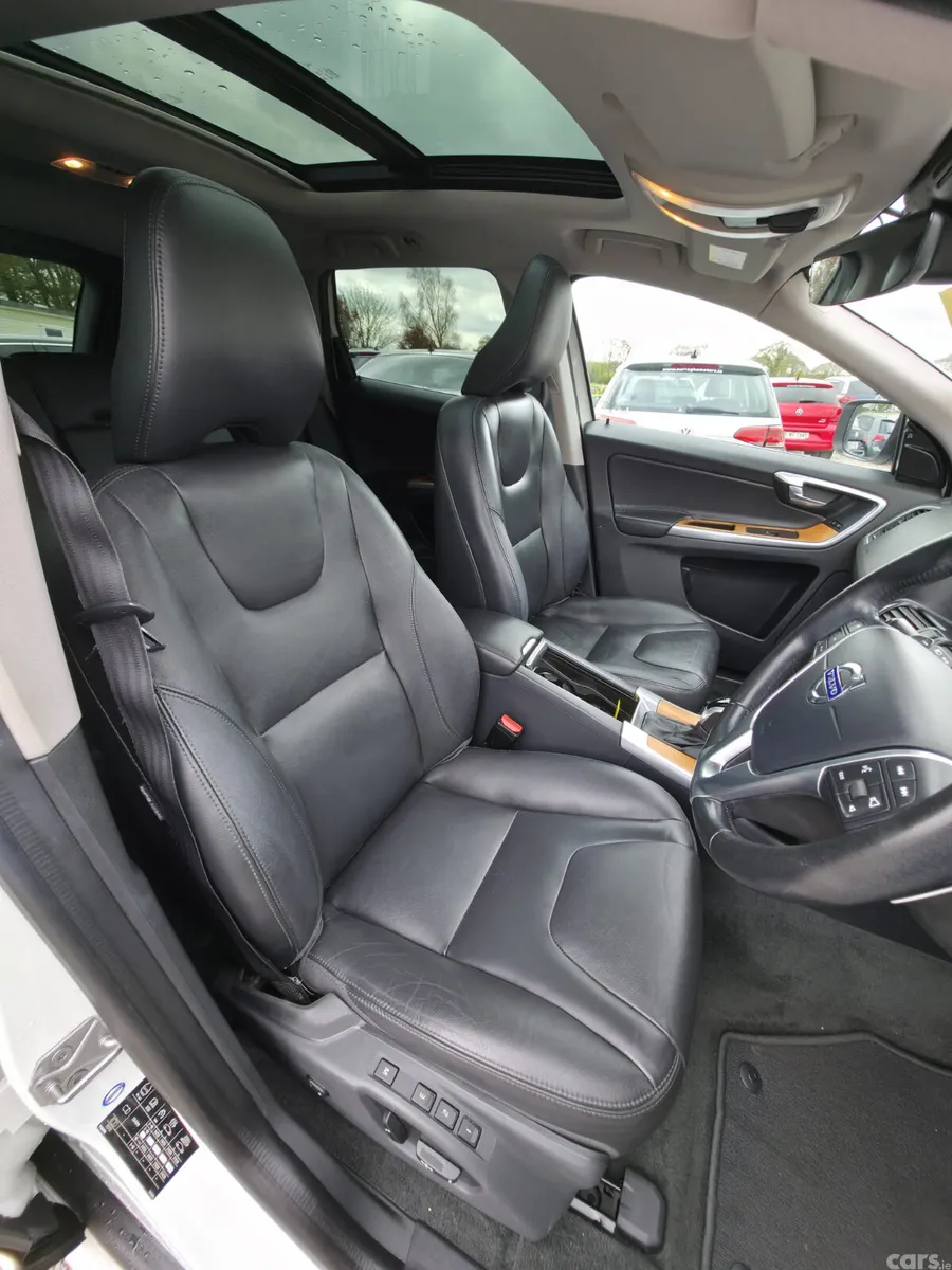 Volvo XC60 SUV, Diesel, 2017, White