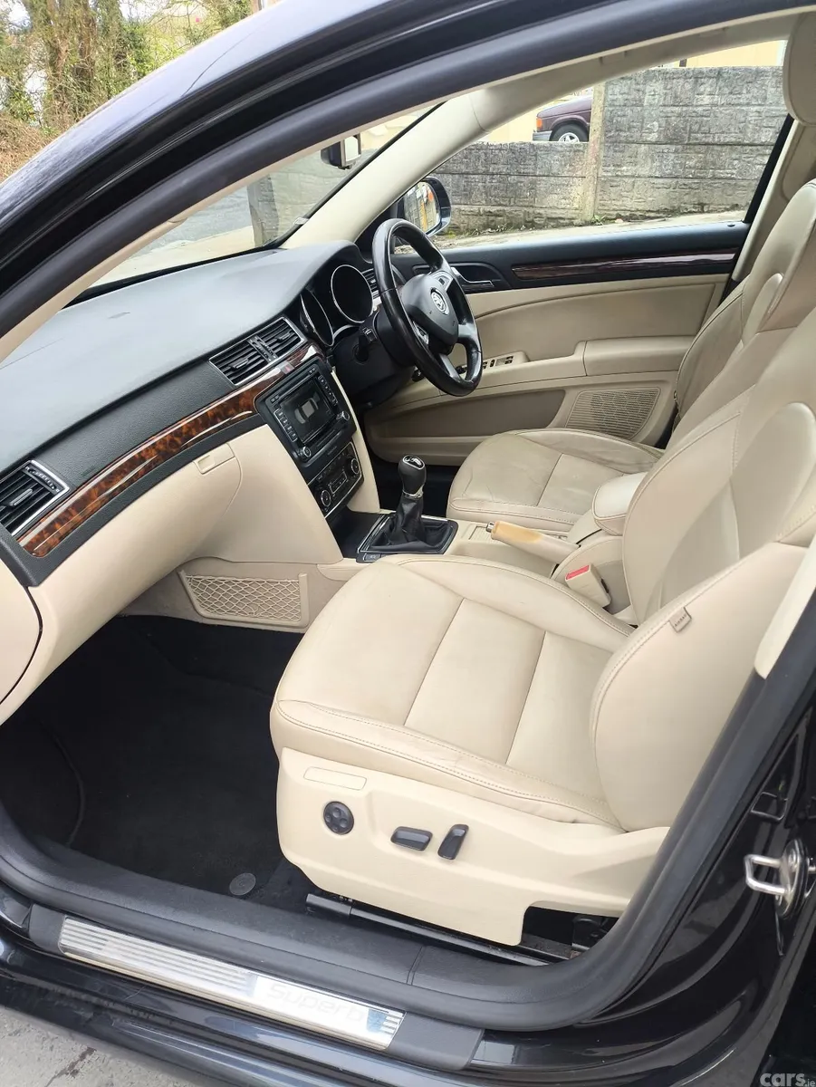 Skoda Superb Saloon, Diesel, 2015, Black