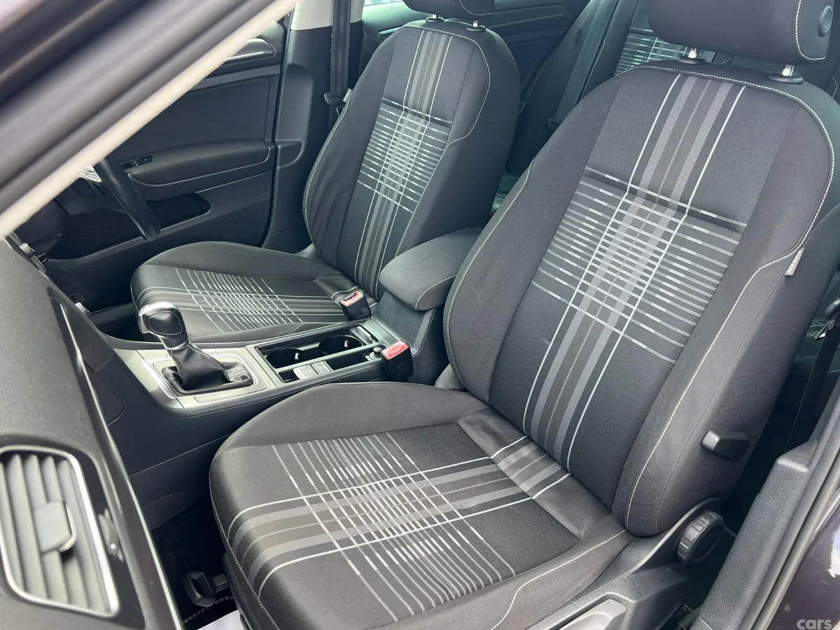 Volkswagen Golf Hatchback, Petrol, 2015, Grey