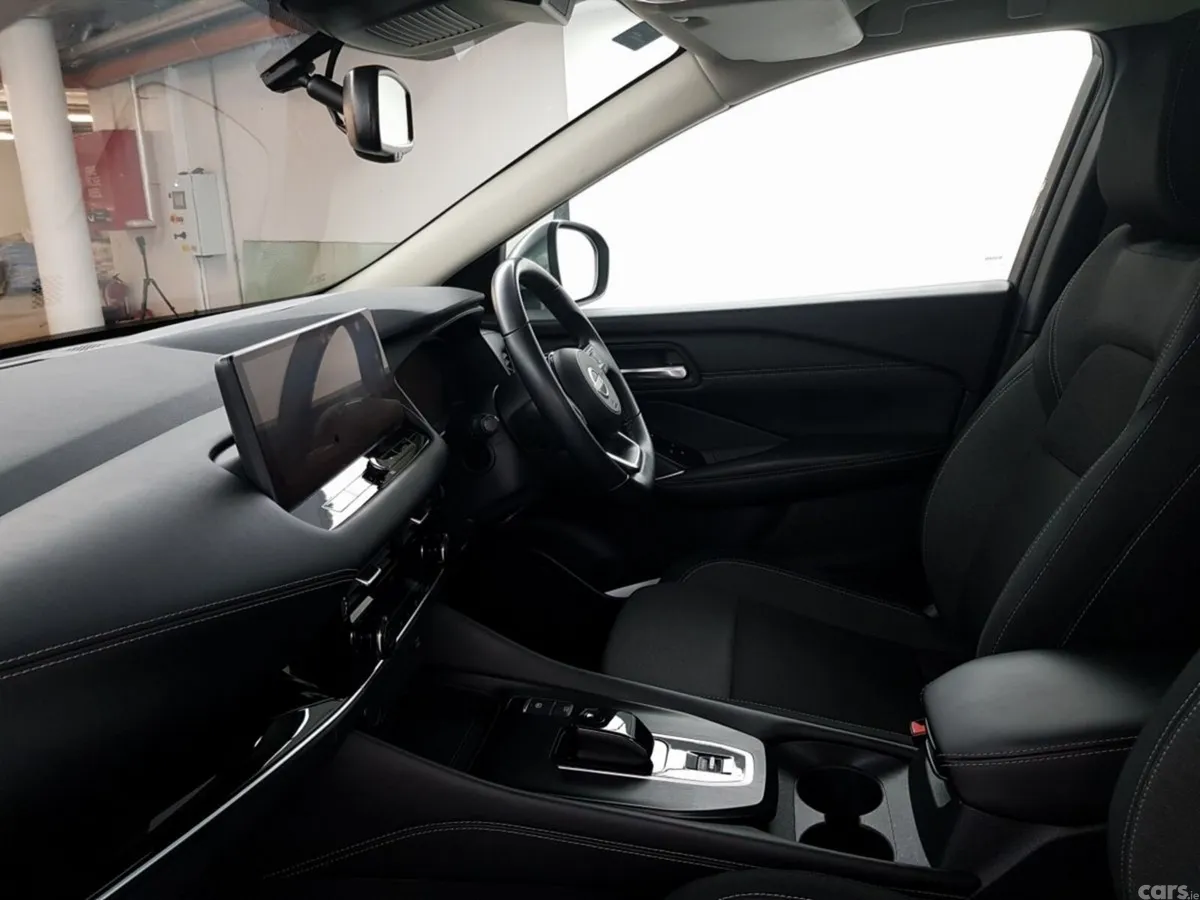 Nissan Qashqai MPV, Petrol, 2023, Grey
