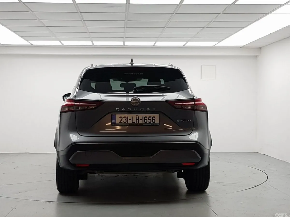 Nissan Qashqai MPV, Petrol, 2023, Grey