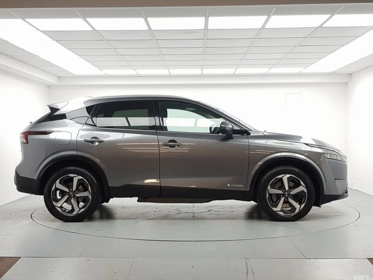 Nissan Qashqai MPV, Petrol, 2023, Grey