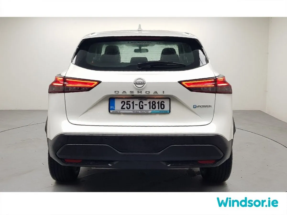 Nissan Qashqai MPV, Petrol, 2025, White