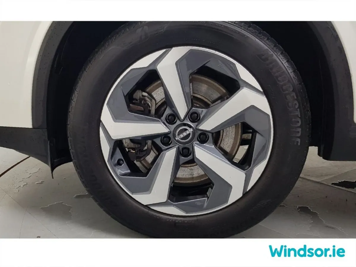 Nissan Qashqai MPV, Petrol, 2025, White