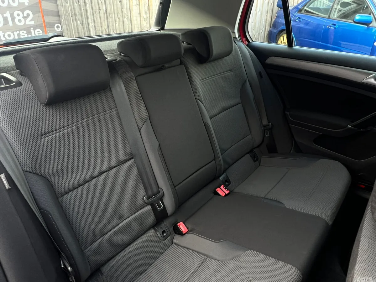 Volkswagen Golf Hatchback, Petrol, 2015, Red